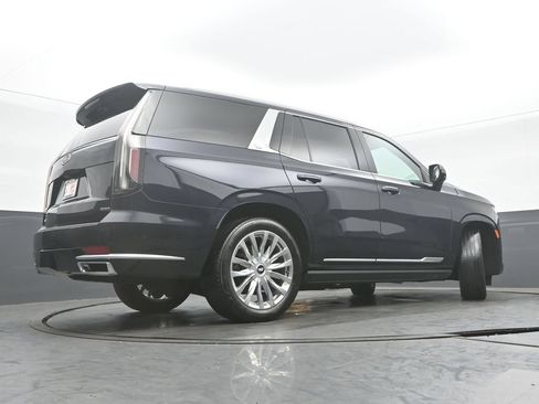 Used 2021 Cadillac Escalade Premium Luxury w/ Driver Assist Tech Package AWD/4WD image 32