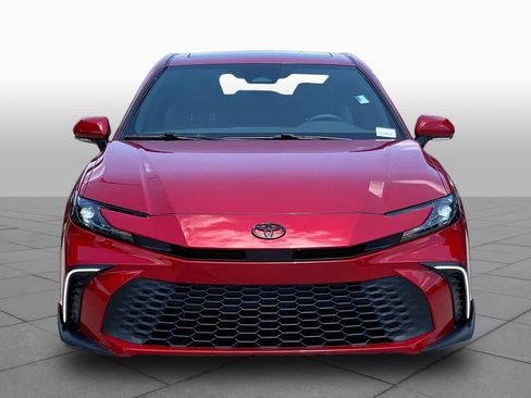 Used 2025 Toyota Camry SE w/ Convenience Package FWD image 4
