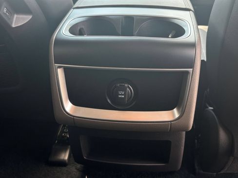 Used 2026 Kia Carnival FWD image 20
