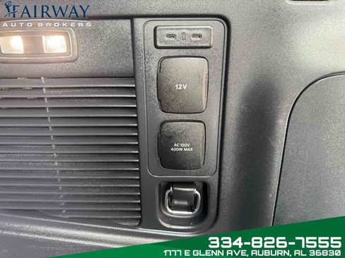 Used 2025 Ford Expedition Active image 31