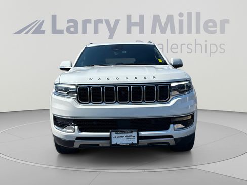 Used 2022 Jeep Wagoneer Series III w/ Premium Group I AWD/4WD image 8