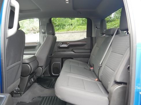 Certified 2023 Chevrolet Silverado 1500 RST AWD/4WD image 15