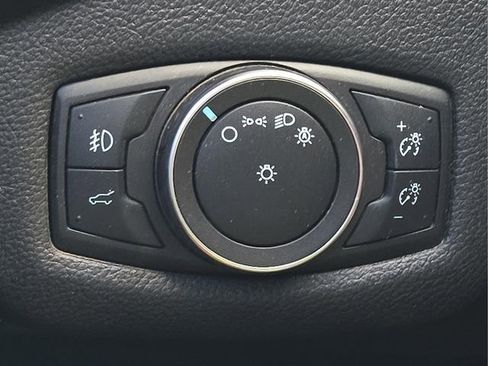 Used 2019 Ford Escape SE image 20