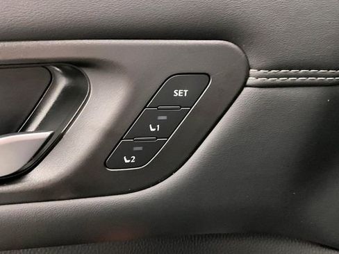 New 2026 Nissan Pathfinder Platinum image 30