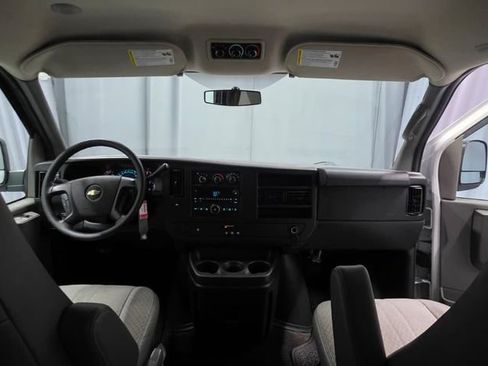 Used 2013 Chevrolet Express 1500 LT w/ LT Preferred Equipment Group RWD image 12