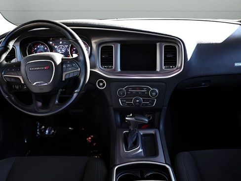 Used 2019 Dodge Charger R/T image 32