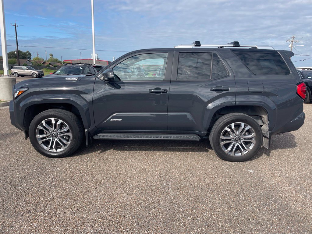 Used 2025 Toyota 4Runner Limited AWD/4WD image 2