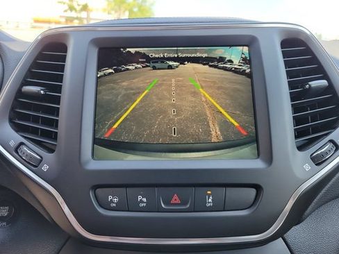 Used 2023 Jeep Cherokee Altitude Lux AWD/4WD image 20