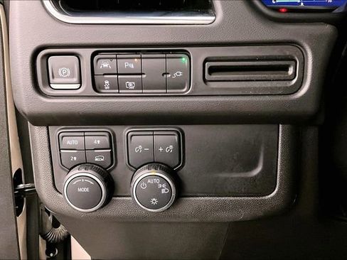 Used 2022 Chevrolet Tahoe RST w/ Luxury Package image 39