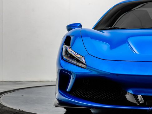 Used 2023 Ferrari F8 Tributo RWD image 40