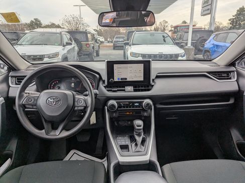 Used 2025 Toyota RAV4 LE image 10