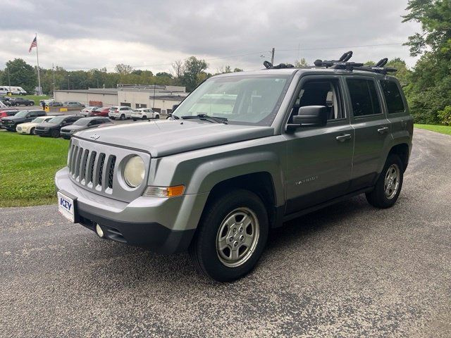 Used 2015 Jeep Patriot Sport w/ Power Value Group AWD/4WD image 7