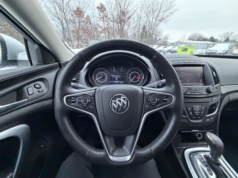 Used 2015 Buick Regal Premium image 11