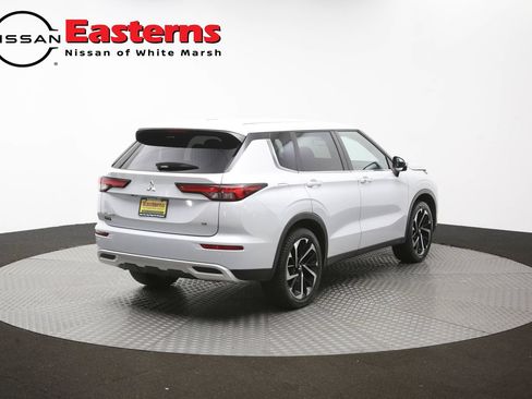 Used 2024 Mitsubishi Outlander SE AWD/4WD image 42