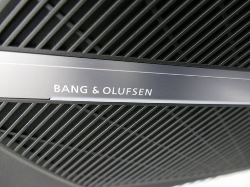 Used 2024 Audi Q5 e Premium Plus image 12