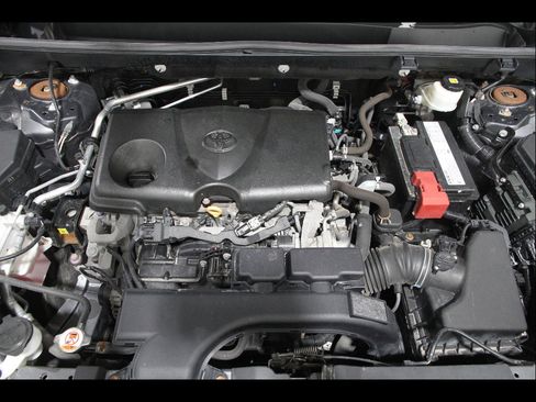 Used 2019 Toyota RAV4 XLE w/ Convenience Package AWD/4WD image 19