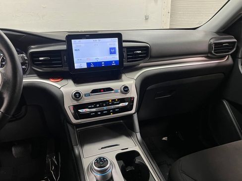 Used 2022 Ford Explorer XLT RWD image 19