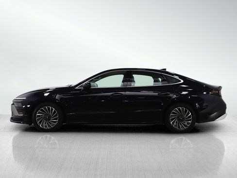 Used 2025 Hyundai Sonata SEL image 2