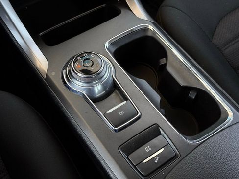 Used 2019 Ford Fusion SE FWD image 34