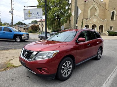 Used 2014 Nissan Pathfinder SV w/ Trailer Tow Package
