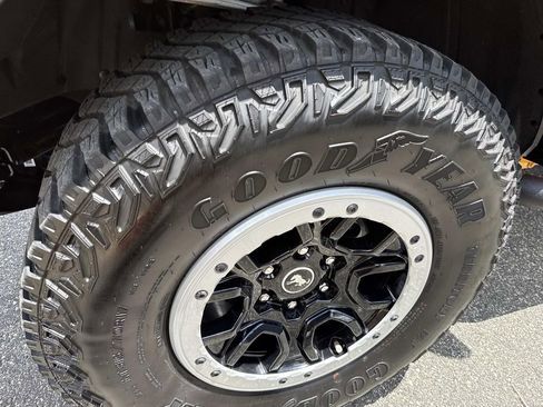 Used 2022 Ford Bronco 2-Door w/ Sasquatch Package AWD/4WD image 13