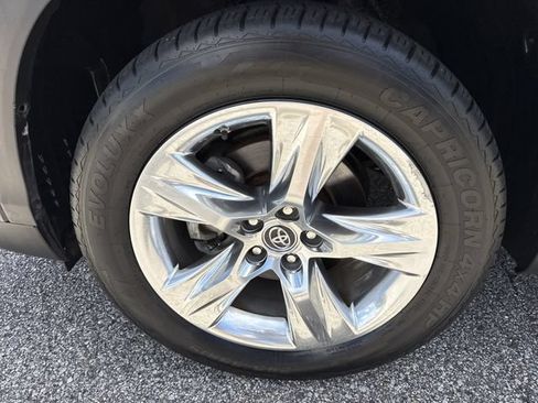 Used 2016 Toyota Highlander Limited FWD image 48
