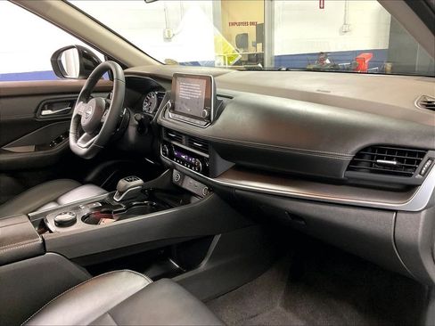 Used 2023 Nissan Rogue SV w/ SV Premium B Package AWD/4WD image 14