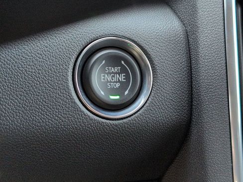 New 2026 GMC Acadia Denali w/ Super Cruise Package image 8