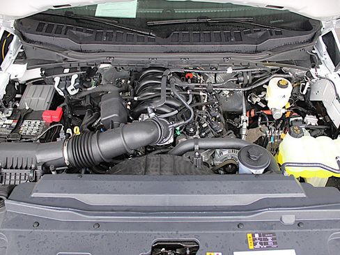 Used 2025 Ford F250 XL image 39