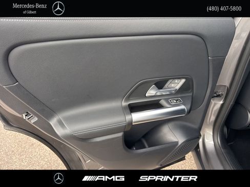 Used 2025 Mercedes-Benz GLA 250 4MATIC w/ Winter Package image 21