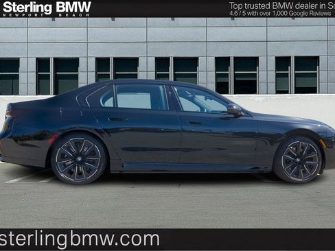 New 2026 BMW i7 eDrive50 w/ M Sport Package image 3