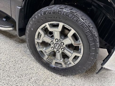 Used 2018 Nissan Titan SL w/ Chrome Package image 72