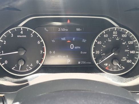 Used 2017 Nissan Maxima Platinum FWD image 10