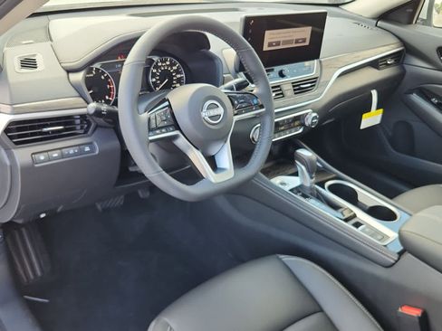 New 2025 Nissan Altima 2.5 SL image 11