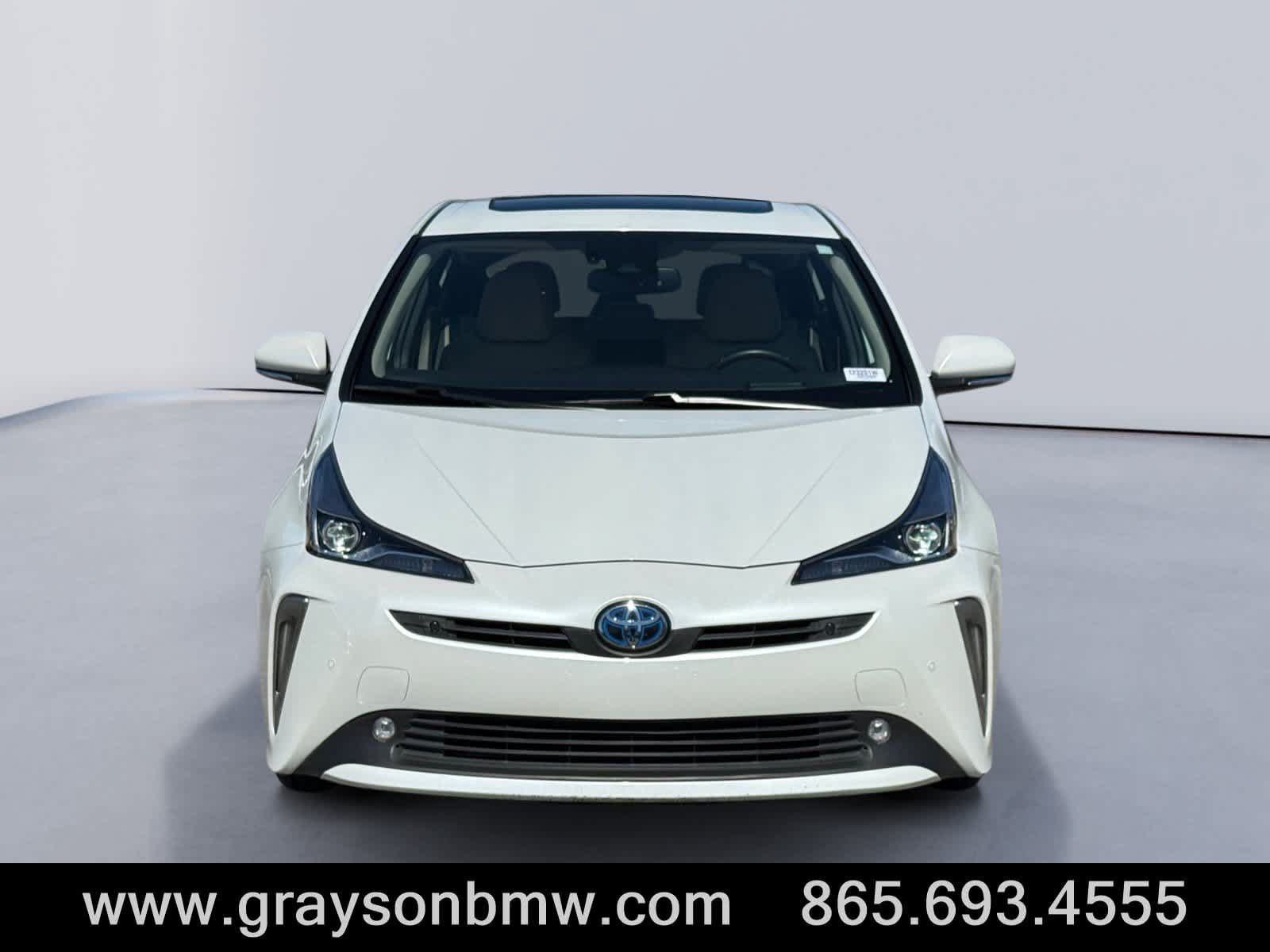 Used 2022 Toyota Prius Limited w/ Premium Convenience Package FWD image 8
