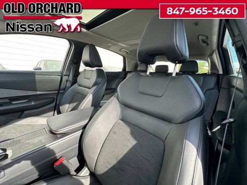 Used 2024 Nissan Ariya AWD image 11