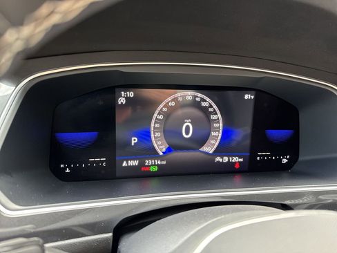 Used 2023 Volkswagen Tiguan SE R-Line image 49