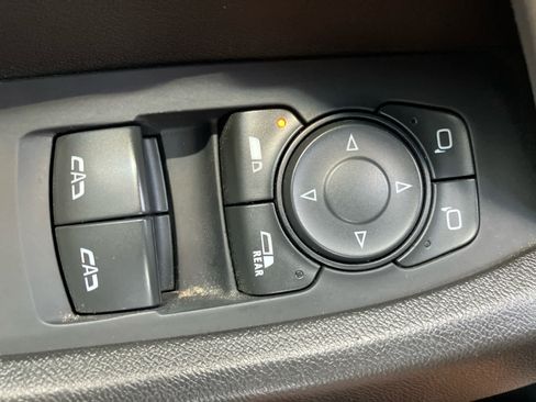 Used 2023 Chevrolet Camaro LT RWD image 13