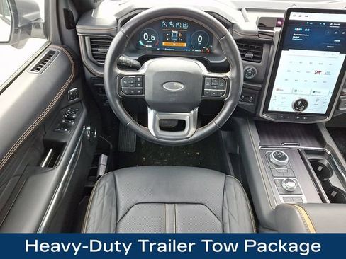 Used 2023 Ford Expedition Max Platinum image 3