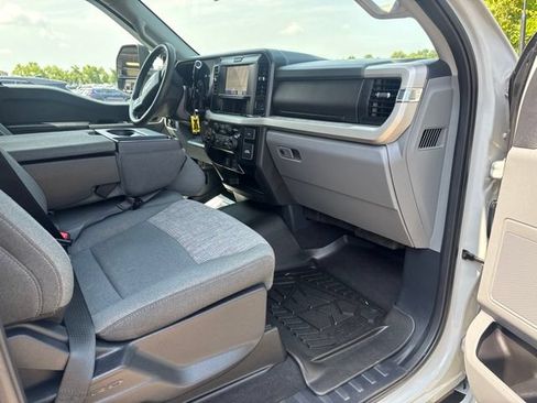 Used 2025 Ford F250 XLT w/ FX4 Off-Road Package AWD/4WD image 14
