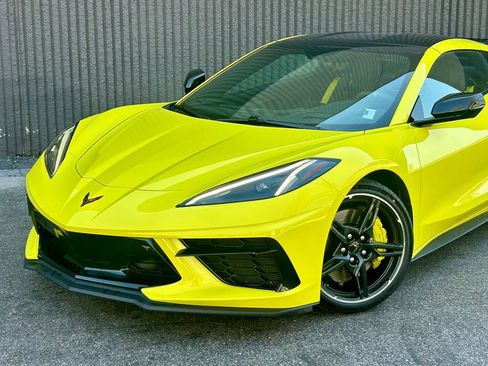 Used 2021 Chevrolet Corvette Stingray Premium Cpe w/ Z51 Performance Package image 2