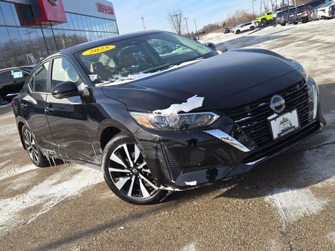 Used 2025 Nissan Sentra SV w/ SV Premium Package image 5