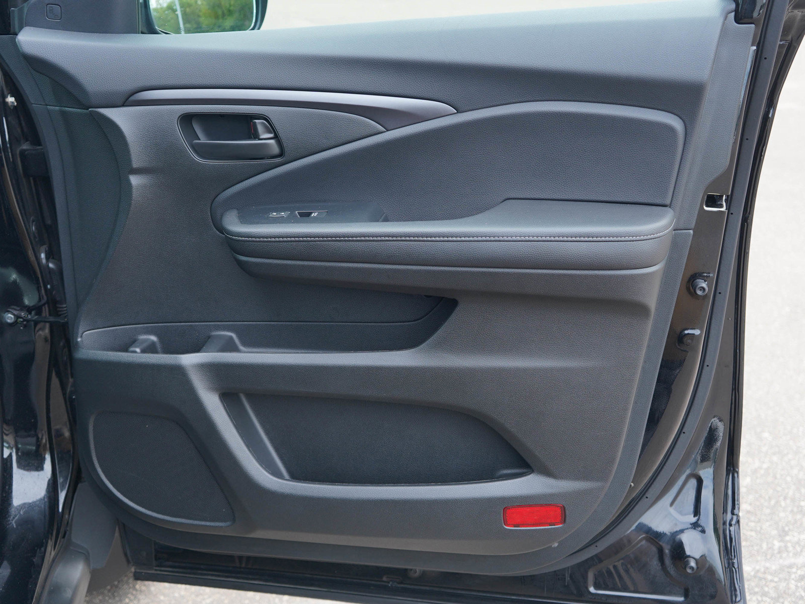 Used 2024 Honda Passport EX-L image 9