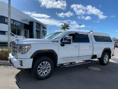 Used 2020 GMC Sierra 2500 Denali w/ Denali Ultimate Package AWD/4WD image 1