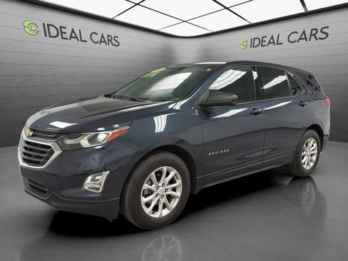 Used 2018 Chevrolet Equinox LS FWD image 1