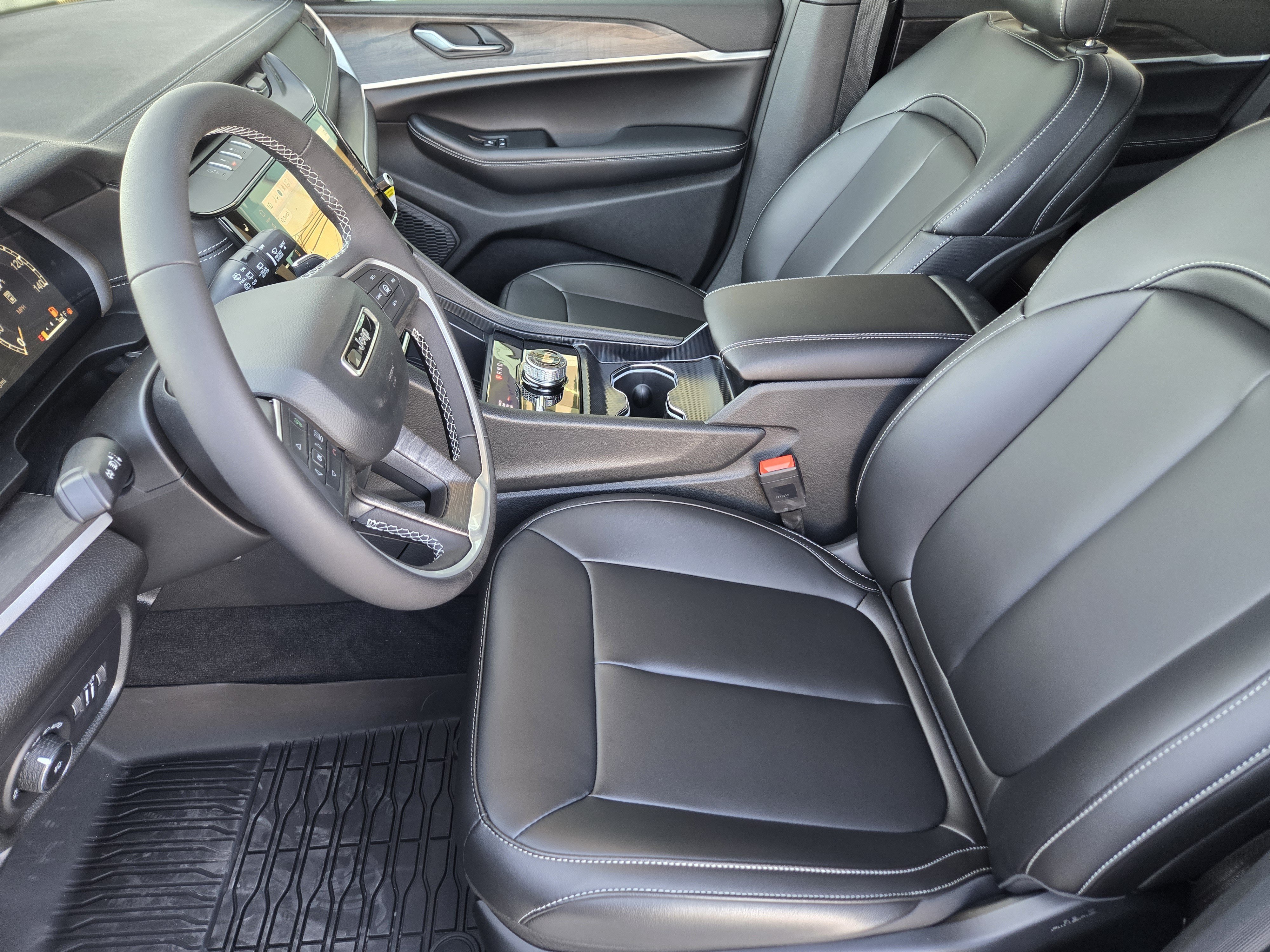New 2027 Jeep Grand Cherokee Limited AWD/4WD image 10