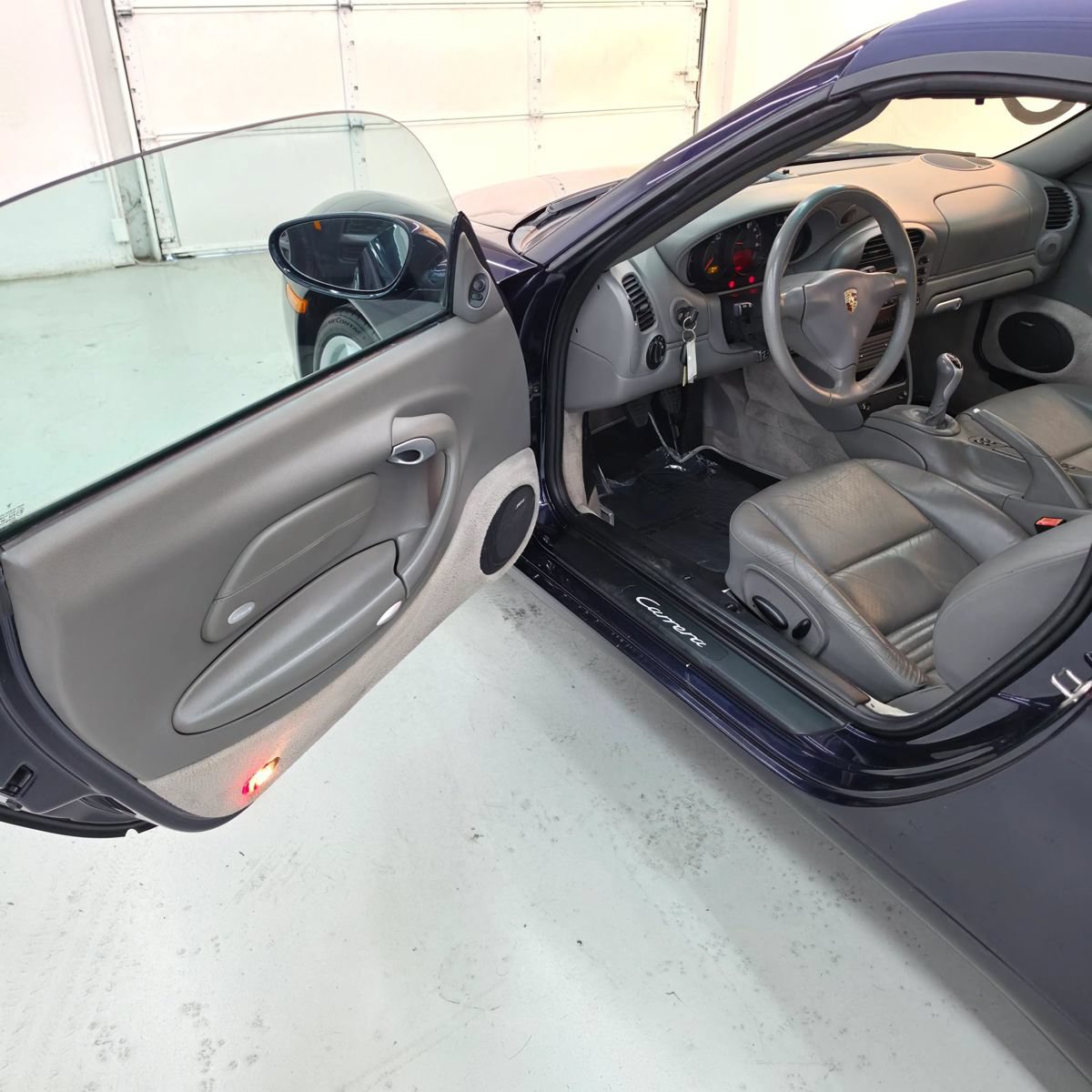 Used 2004 Porsche 911 Carrera 4 AWD/4WD image 22