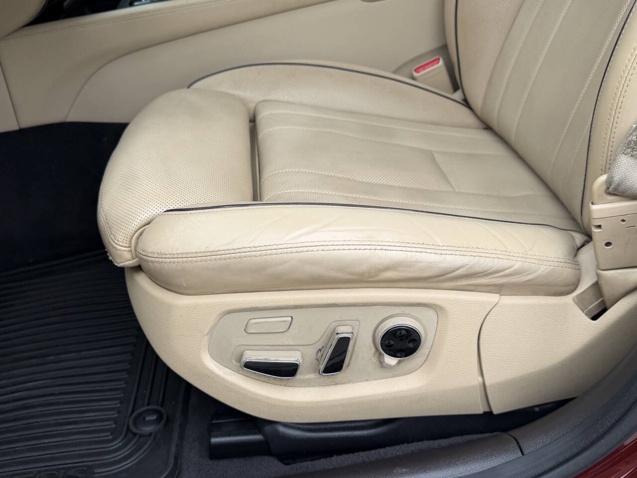 Used 2016 Hyundai Genesis 3.8 image 5