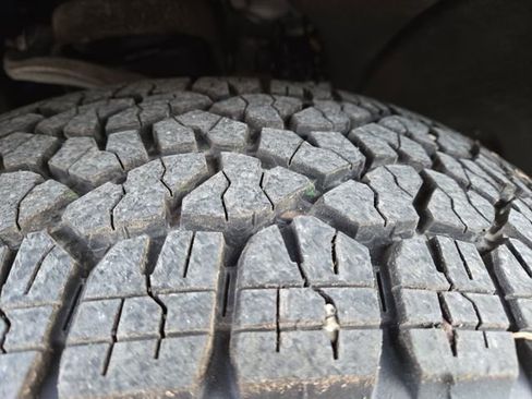 Used 2026 GMC Sierra 1500 SLT image 8