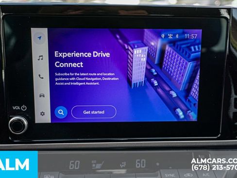 Used 2025 Toyota Camry SE image 35